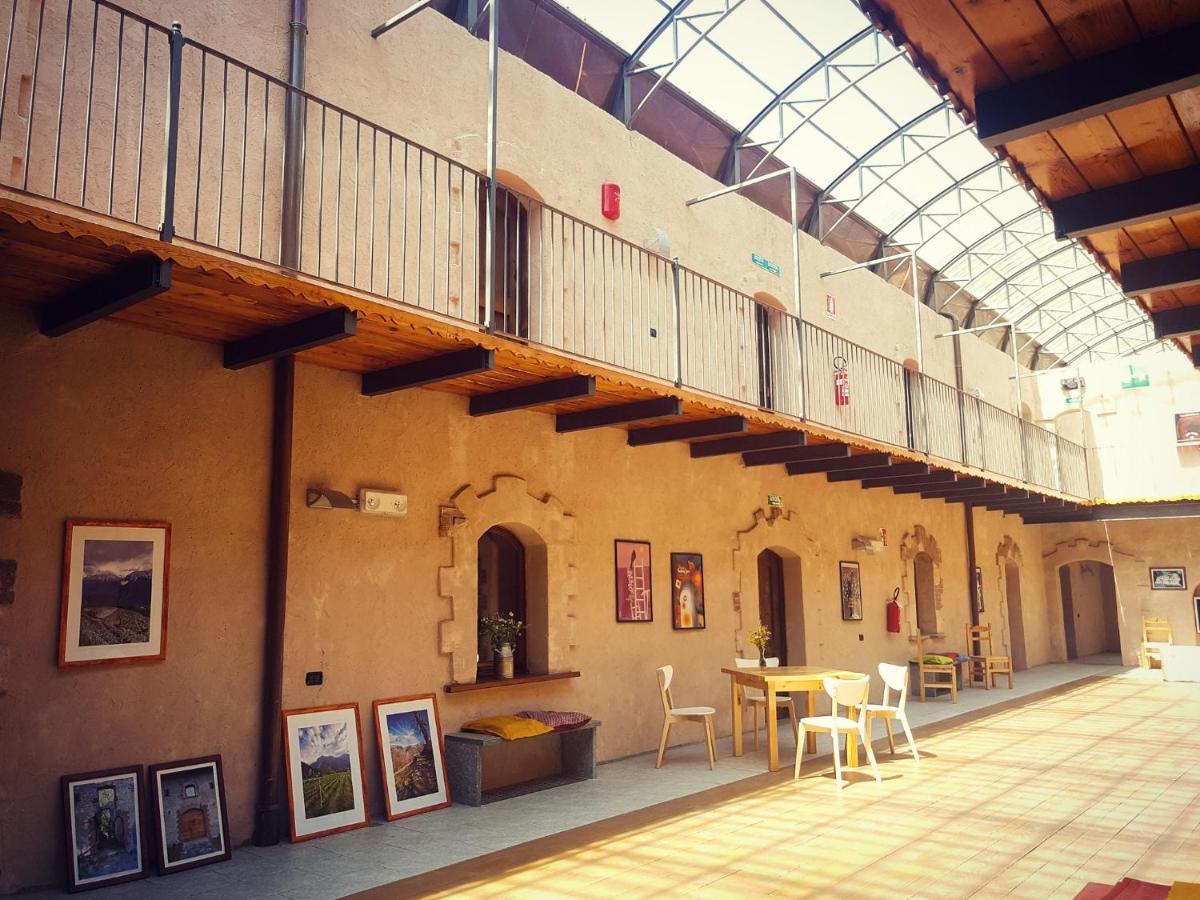 Forte Di Machaby Albergue Arnad Exterior foto